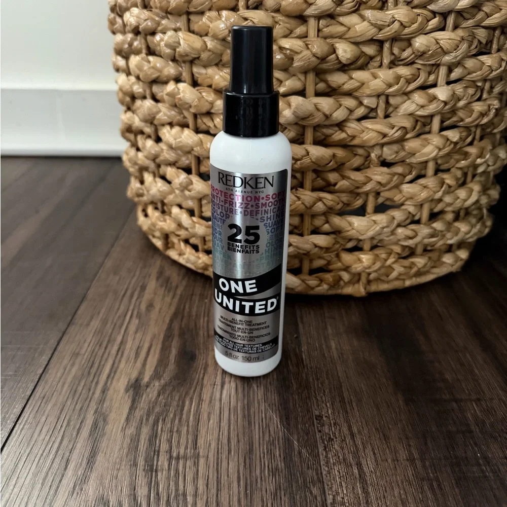 Redken  *25 Benefits*  One United All-in-One Multi Benefit Treatment 5oz New - Picture 2 of 2